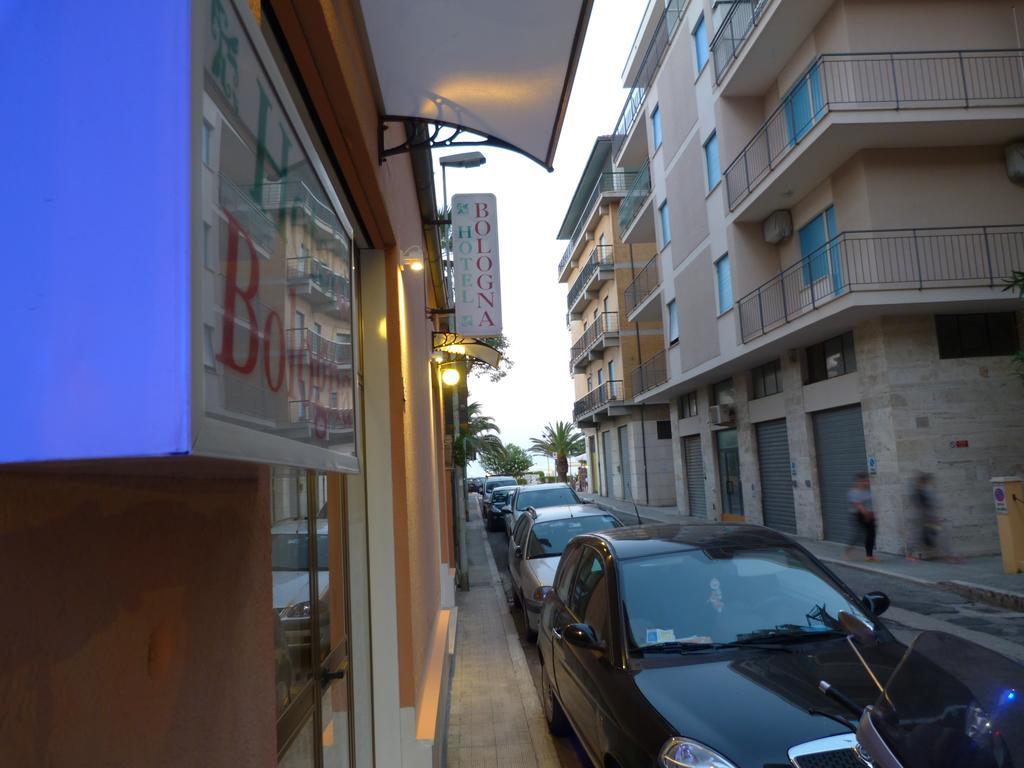 Hotel Bologna サン・ベネデット・デル・トロント エクステリア 写真